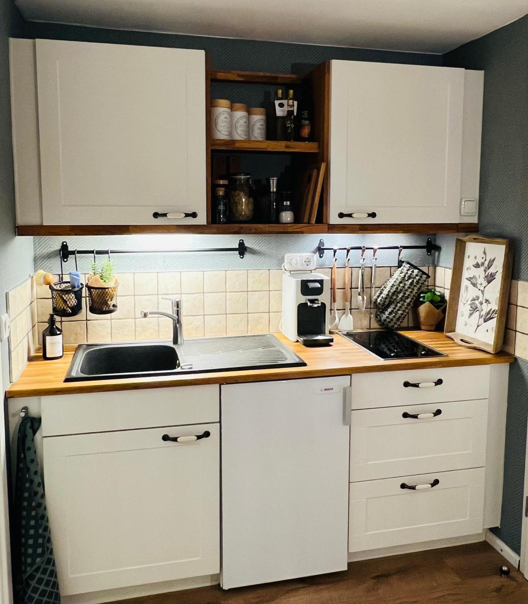 Ferienwohnung Palatina Heuchelheim-Klingen Bagian luar foto