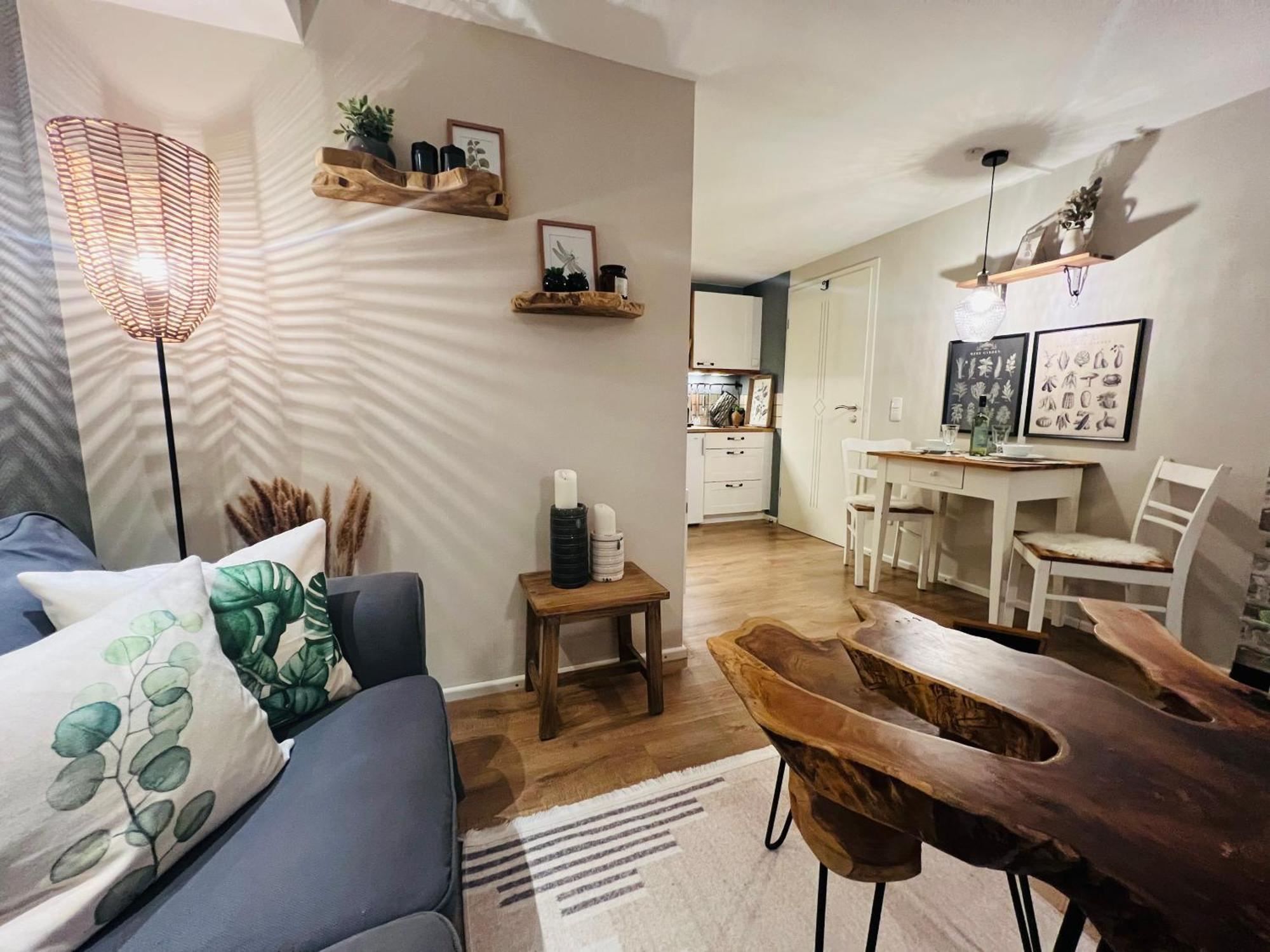 Ferienwohnung Palatina Heuchelheim-Klingen Bagian luar foto